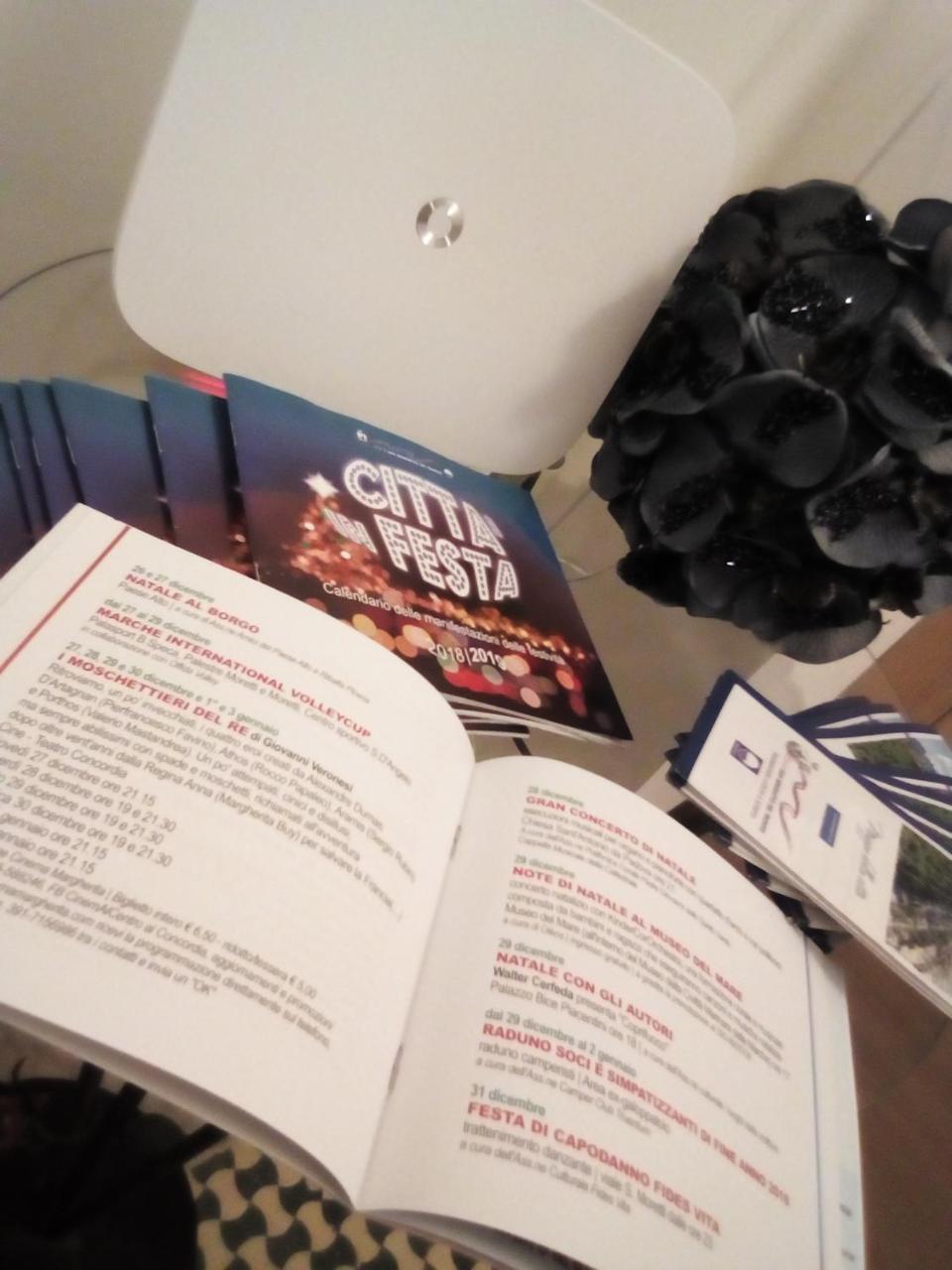 Officina Urban Sleep Bed and Breakfast San Benedetto del Tronto Exteriör bild