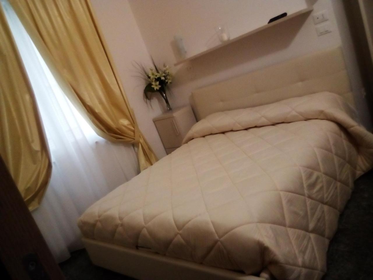 Officina Urban Sleep Bed and Breakfast San Benedetto del Tronto Exteriör bild