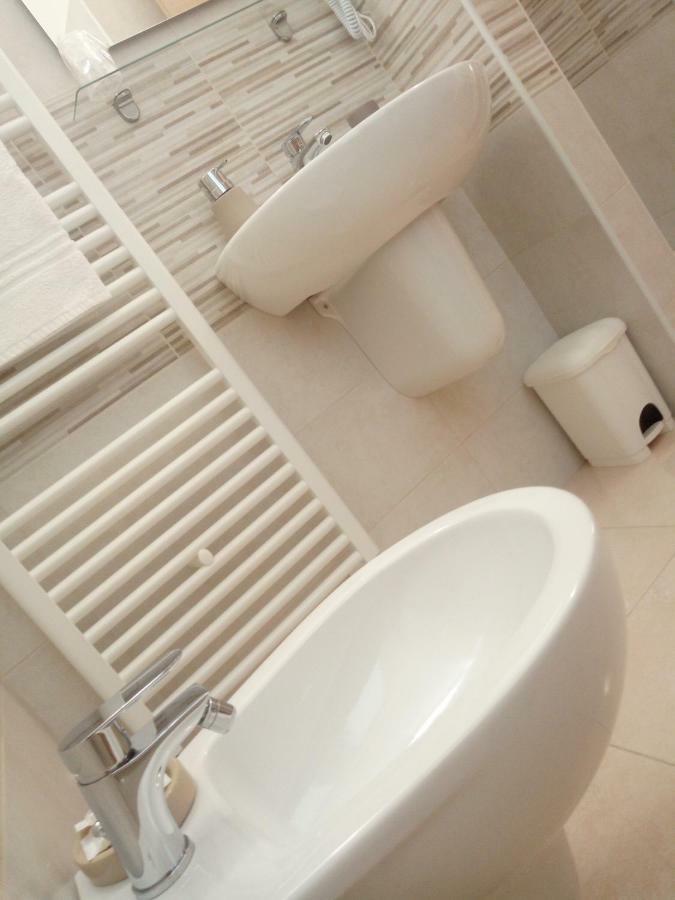 Officina Urban Sleep Bed and Breakfast San Benedetto del Tronto Exteriör bild